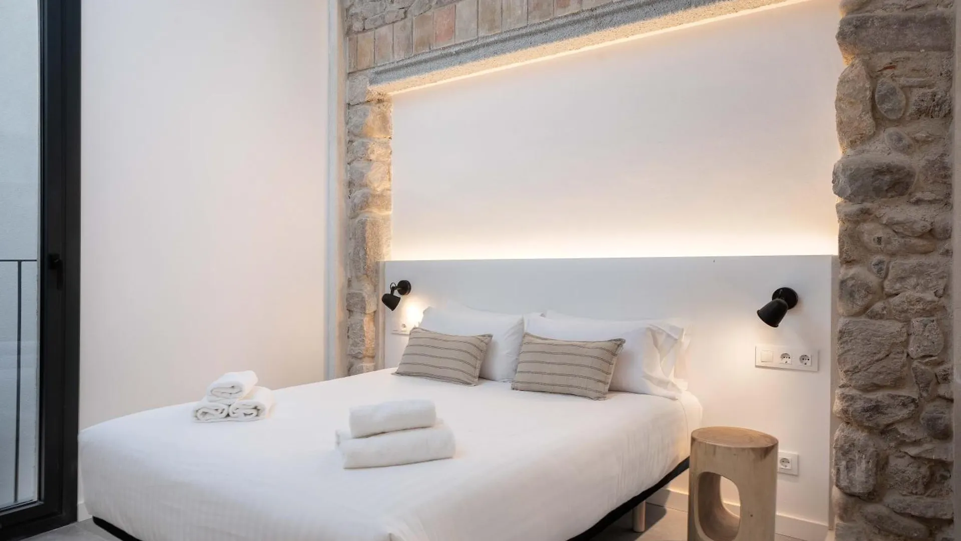 Flateli Barca 11 Apartment Girona