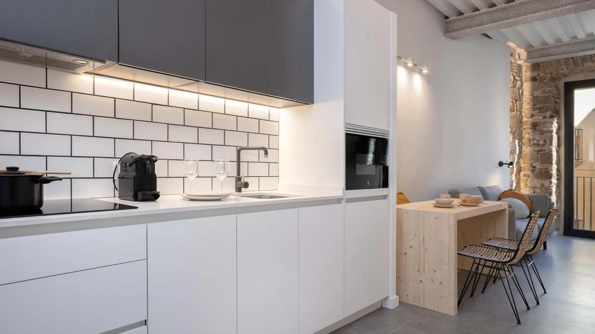Flateli Barca 11 Apartment Girona